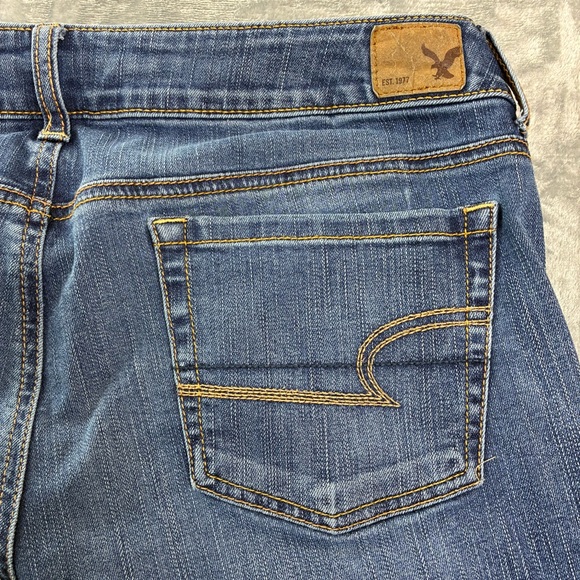 American Eagle Outfitters Denim - American Eagle Favorite Boyfriend Jeans Womens 12 Regular Mid Rise Wide Leg Blue